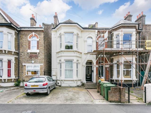 Apartment for rent in London Borough of Newham, Greater London
