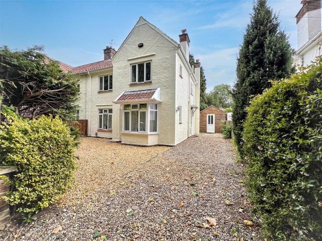 Apartment for rent in Earlham Rise, East Bank
