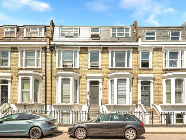 Apartment for rent in Earl's Court, Greater London