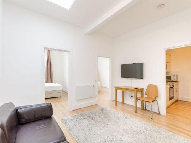 House for rent in Earl's Court, Greater London