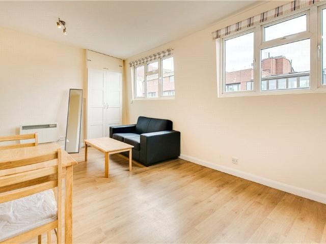 Studio for rent in Royal Borough of Kensington and Chelsea, Greater London