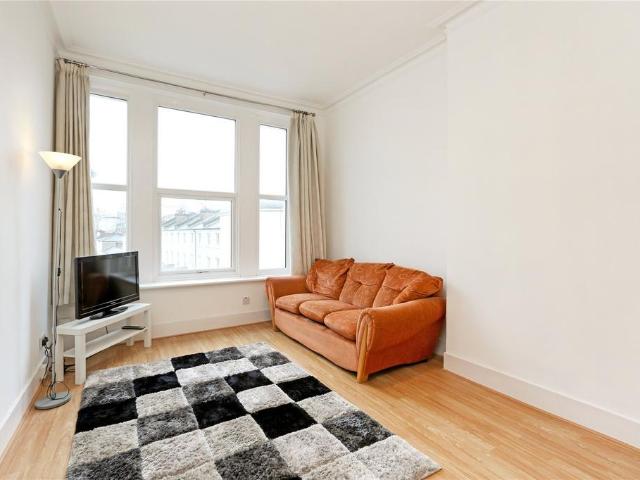 Apartment for rent in Earl's Court, Greater London