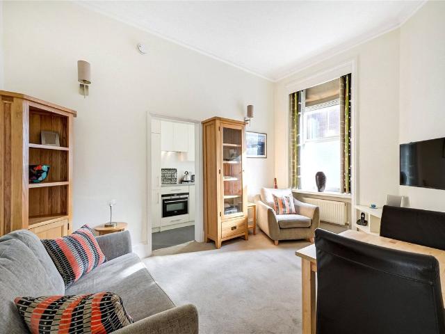 Apartment for rent in Earl's Court, Greater London