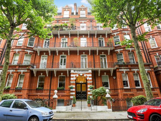 Apartment for rent in Earl's Court, Greater London
