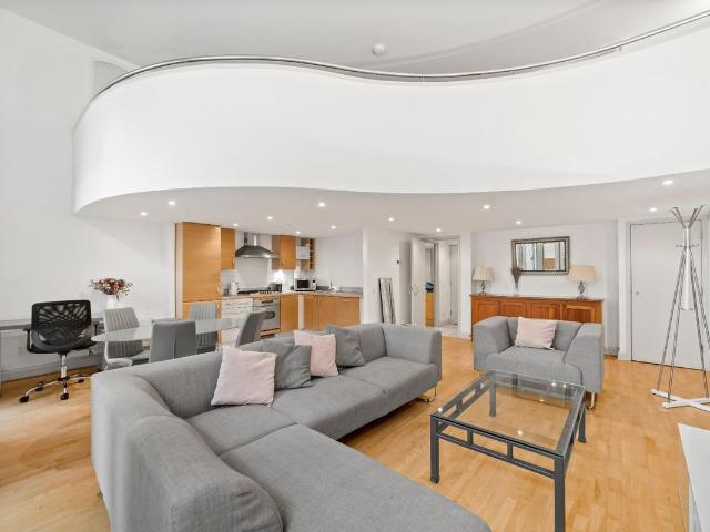 Studio for rent in Earl's Court, Greater London