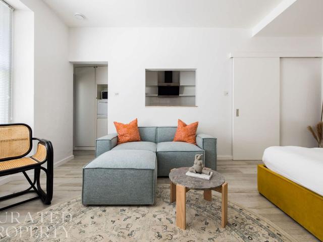 Studio for rent in Earl's Court, Greater London