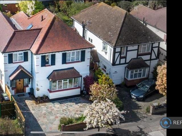 House for rent in Alton Barnes, Essex