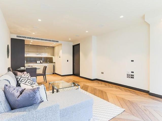Apartment for rent in Bermondsey Village, Greater London