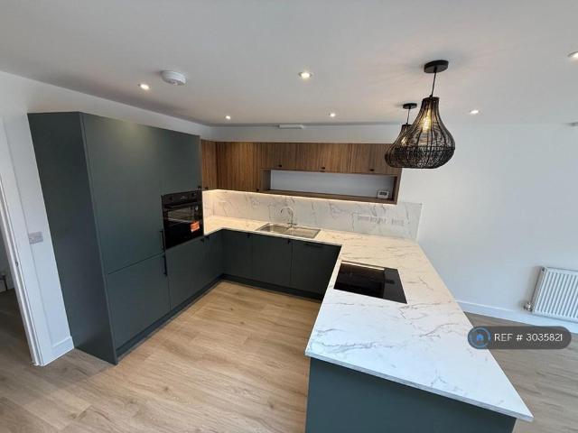 House for rent in Red Hill, Surrey