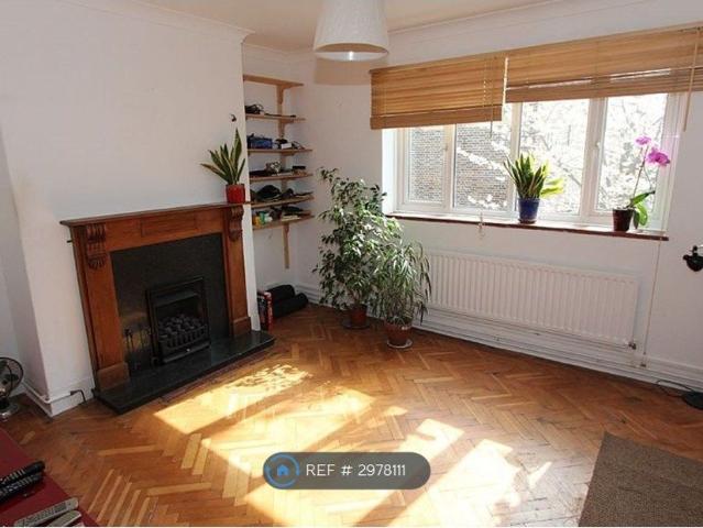 Apartment for rent in Earlsfield, Greater London
