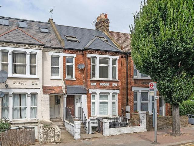 Apartment for rent in Earlsfield, Greater London