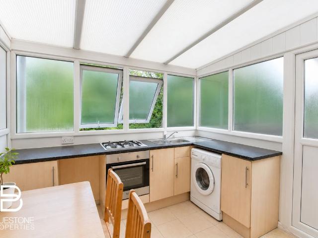 Studio for rent in Earlsfield, Greater London
