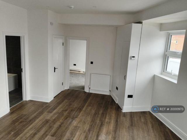 Apartment for rent in Red Hill, Surrey