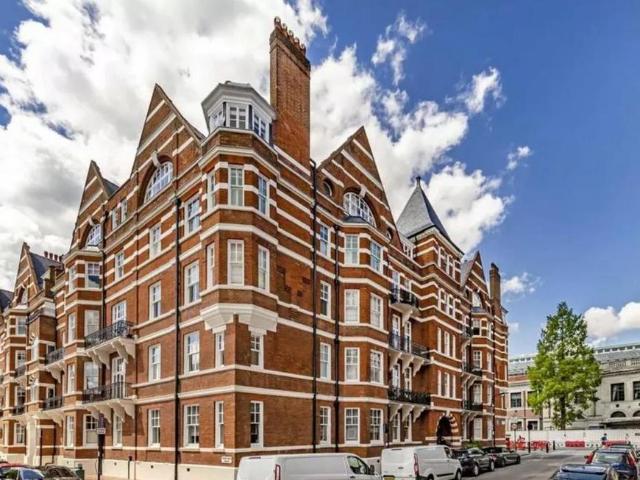 Apartment for rent in London Borough of Hammersmith and Fulham, Greater London