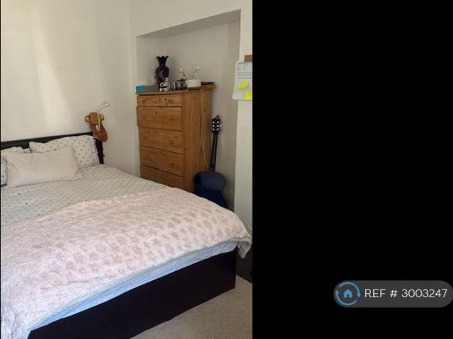 House for rent in London Borough of Merton, Greater London