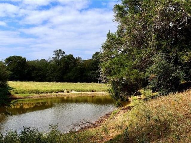 Farm for sale in Smithville, Texas