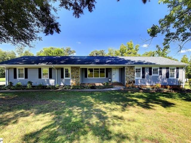 House for sale in Easley, South Carolina