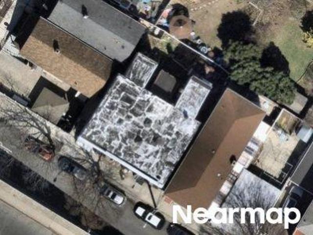 House for sale in The Bronx, Arverne