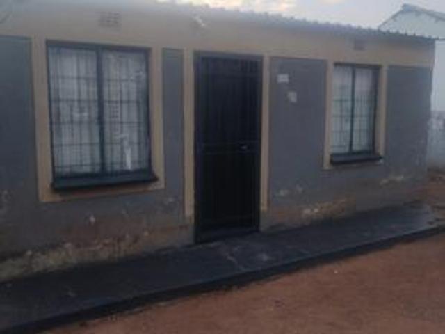 House for sale in Katlehong, City of Ekurhuleni Metropolitan Municipality