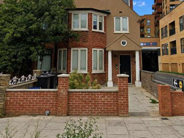 Studio for rent in London Borough of Ealing, Greater London