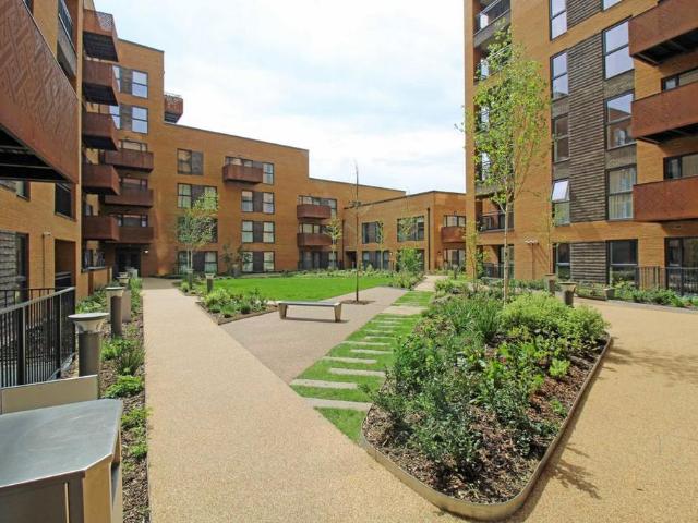 Apartment for rent in London Borough of Ealing, Greater London