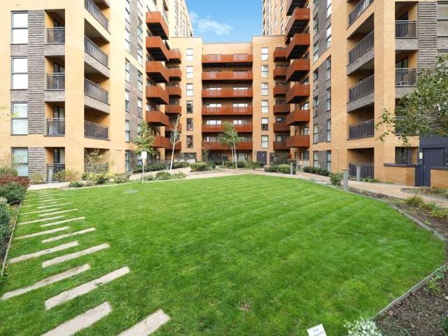 Apartment for rent in London Borough of Ealing, Greater London