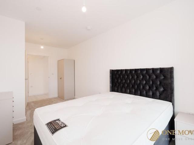 Apartment for rent in London Borough of Ealing, Greater London