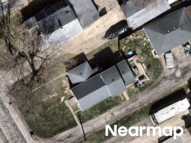 House for sale in Elyria