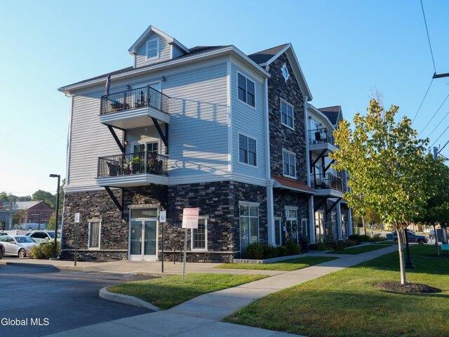 Condo for sale in Saratoga, New York