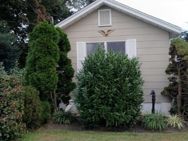 House for sale in Atlantic Highlands, New Jersey