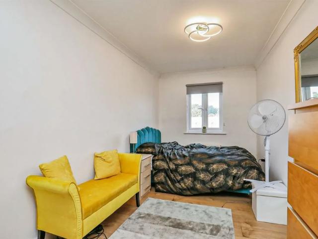 Apartment for rent in Lakenham, East Bank