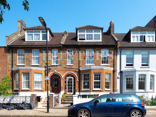 House for rent in Stamford Hill, Greater London