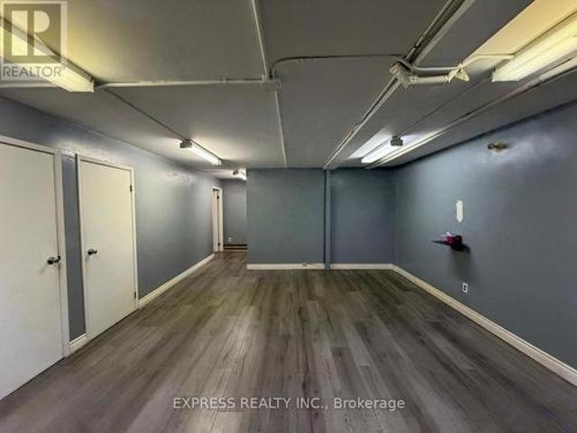 Commercial for rent in York, Ontario