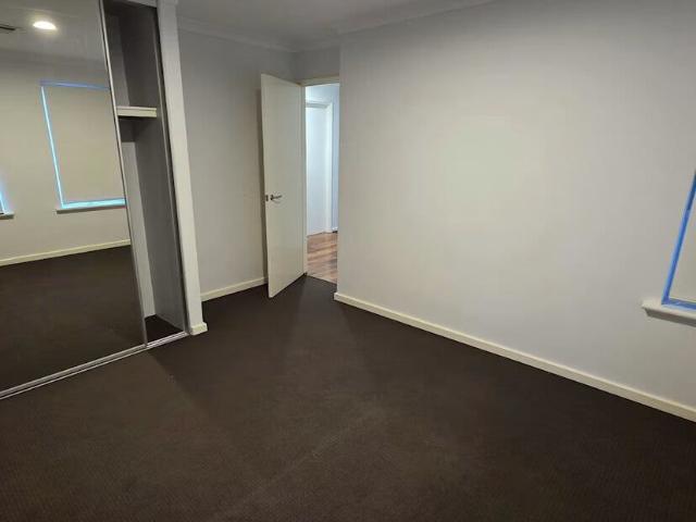 Room for rent in Cockburn, Western Australia