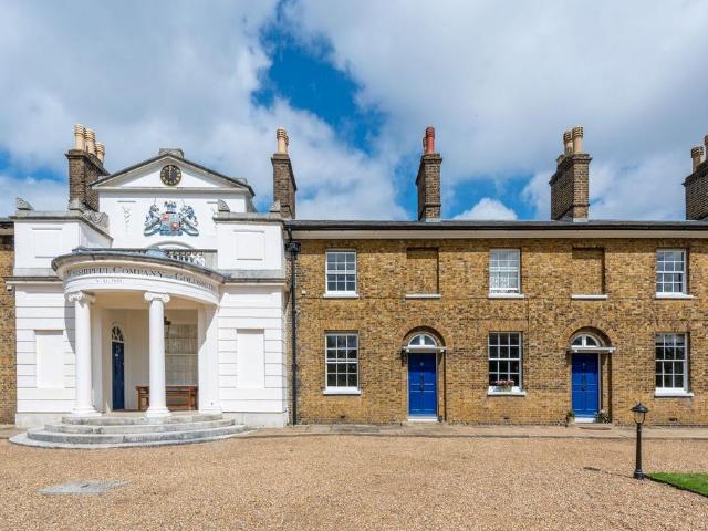 House for rent in London Borough of Ealing, Greater London