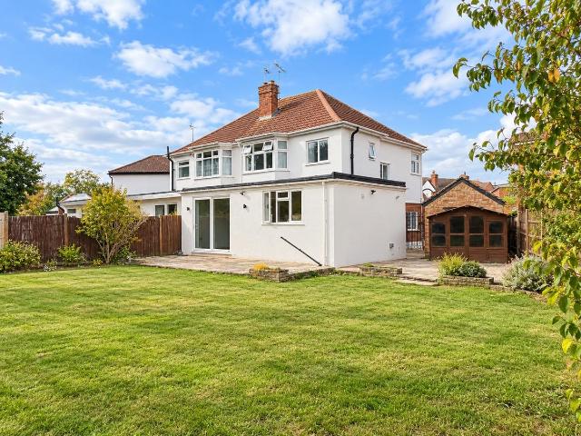 House for rent in North Wembley, Greater London