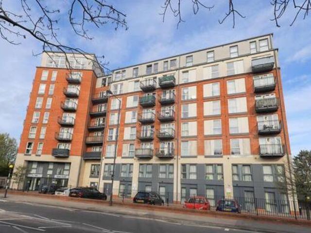 House for sale in Greater London