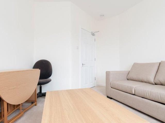 Apartment for rent in Southside, Scotland