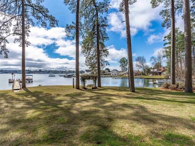 House for sale in Chapin
