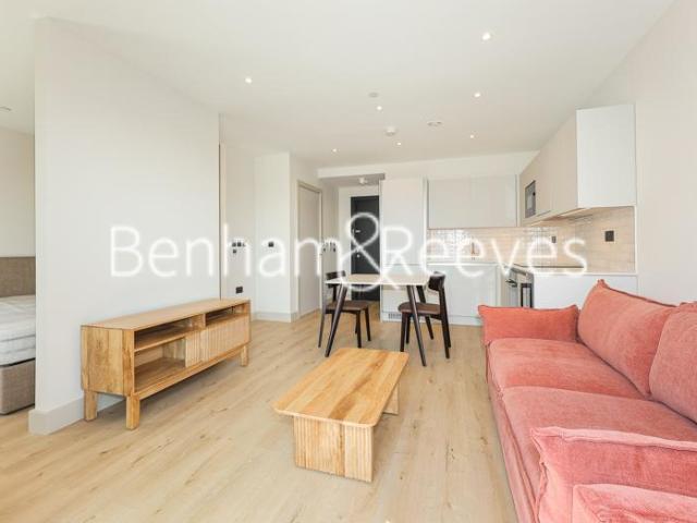 House for rent in Colindale, Greater London