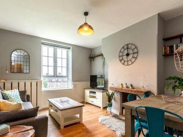 House for sale in Lyons, Greater London