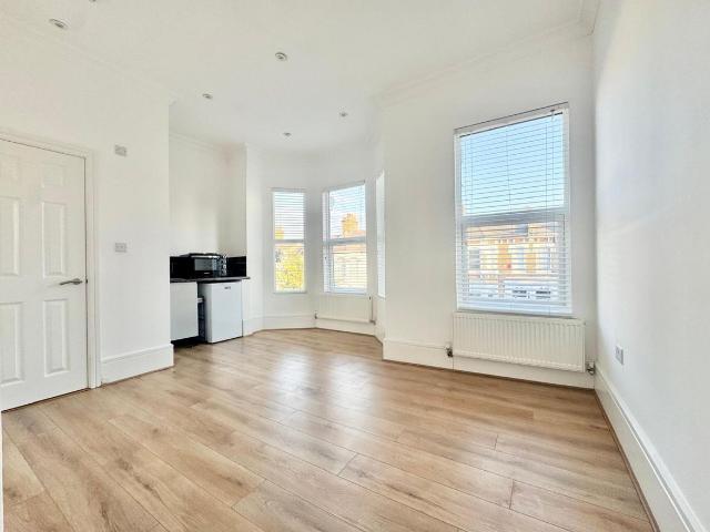 Studio for rent in East Dulwich, Greater London