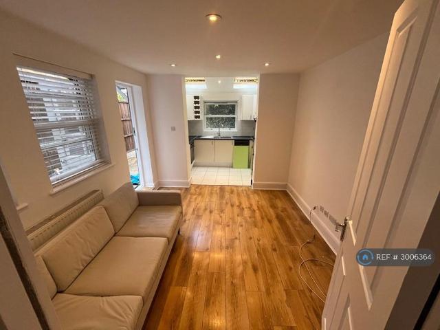House for rent in Finchley, Greater London