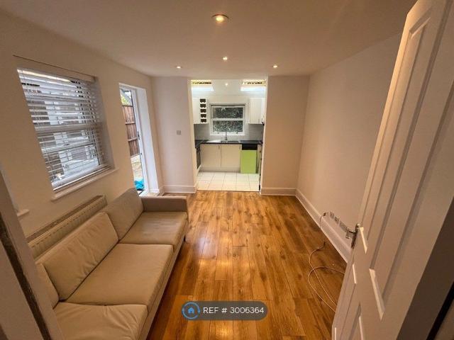 Apartment for rent in Finchley, Greater London