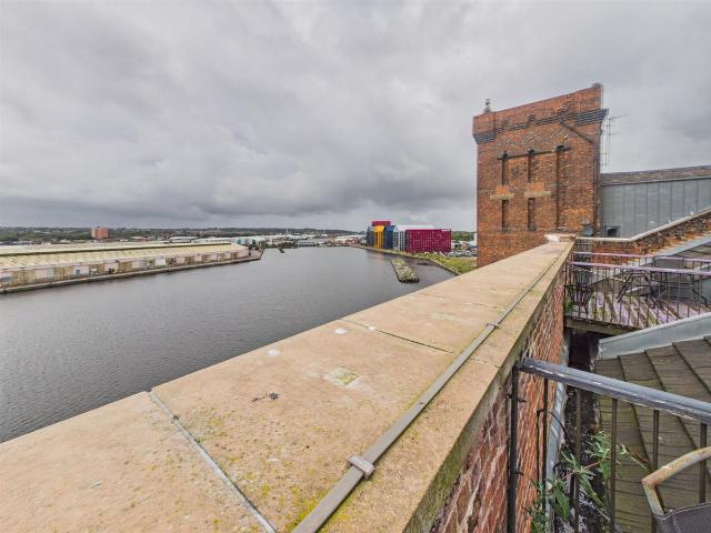 Apartment for rent in Birkenhead, Wirral