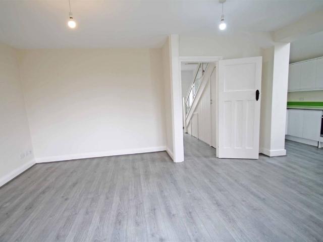House for rent in Ditchling, Iford