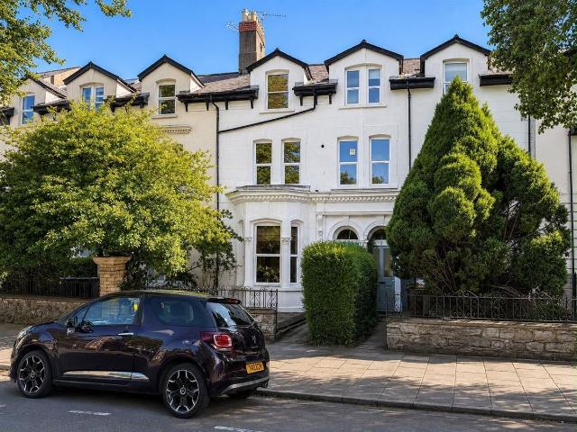 Apartment for rent in Plasnewydd, Falcon Lodge