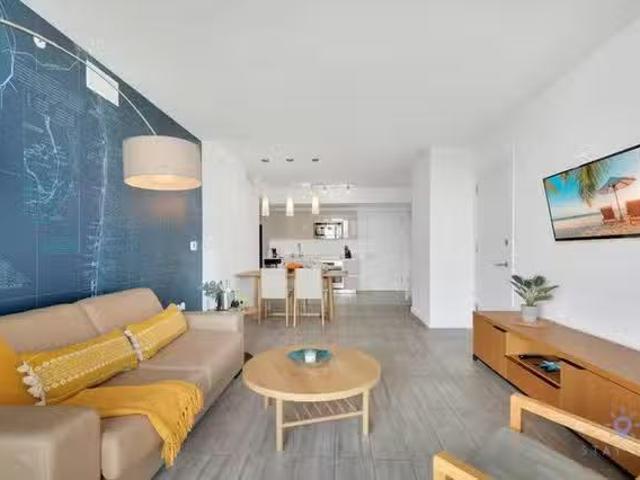 Apartment for rent in Hallandale, Florida