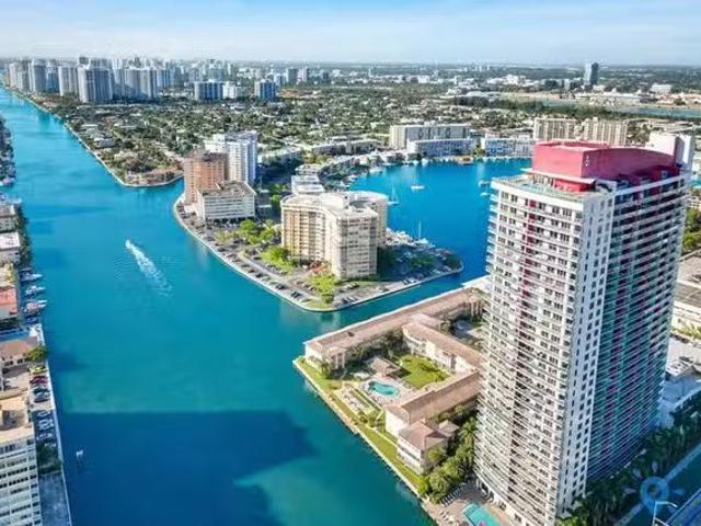 Apartment for rent in Hallandale, Florida