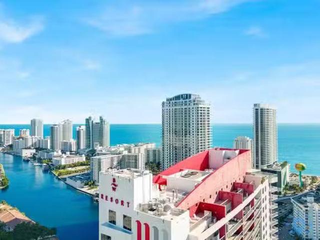 Apartment for rent in Hallandale, Florida